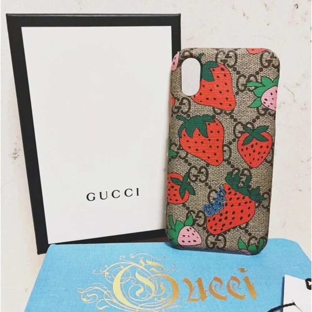 Authentic Gucci GG Limited Edition Strawberry Supreme Iphone X/XS Phone Case,NEW